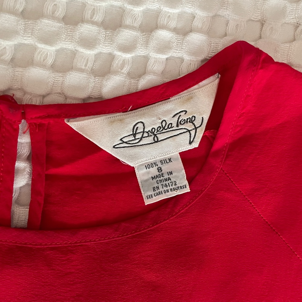Red silk top - Picture 7 of 7